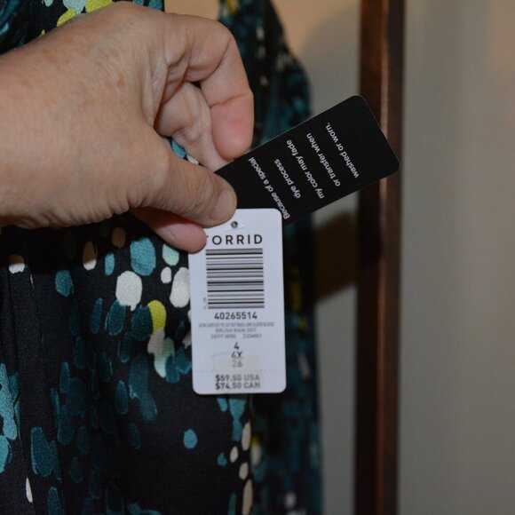 NWT Torrid Satin Surplice Tie Cut Out Back Long Sleeve Blouse Size 4X - Picture 3 of 14